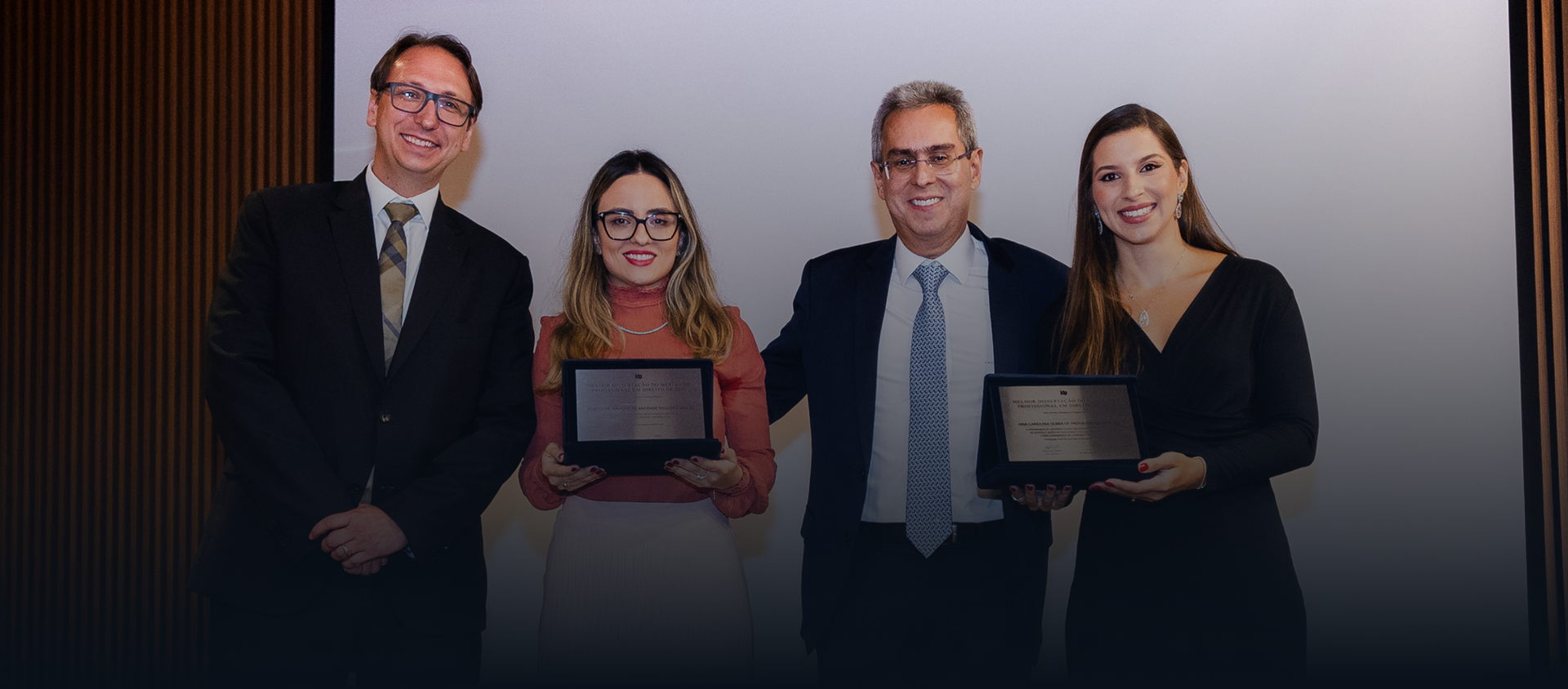 <p>Prêmio de excelência em pesquisa acadêmica 2023</p>