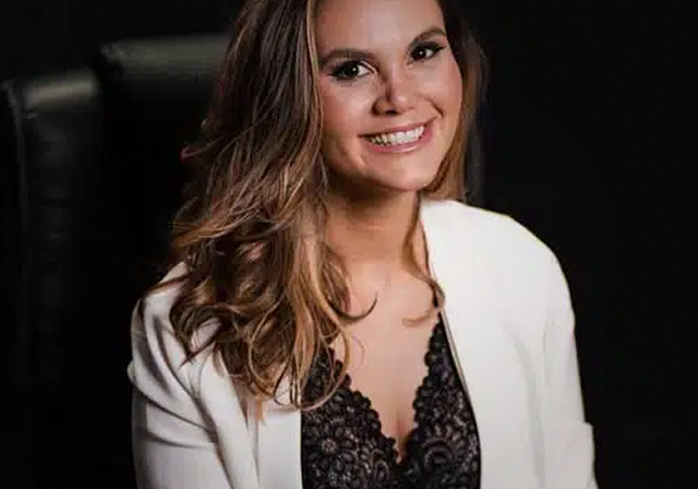 Dra. Flávia Maia