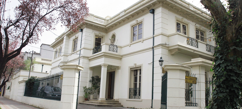 <p>Universidad de Chile IEI</p>